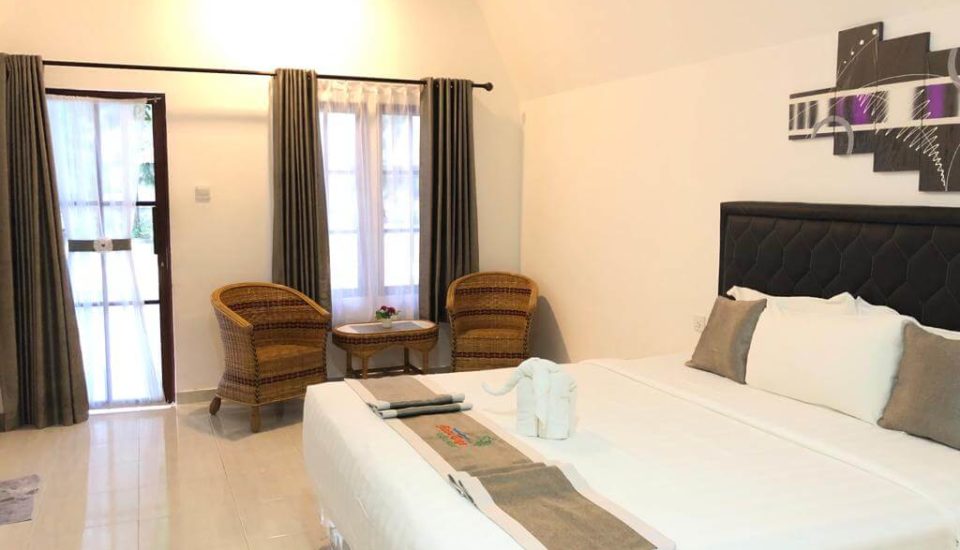 Hotel Junior Suite Room: Spacious and Luxurious - Madu Tiga Resort